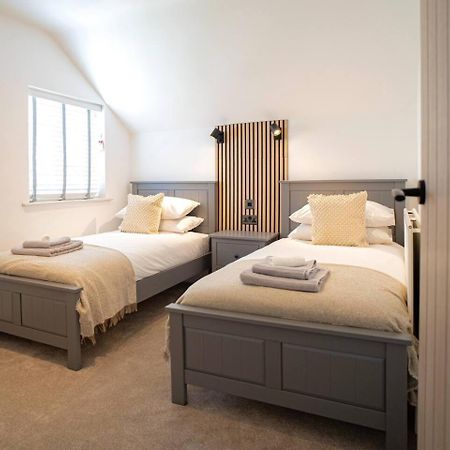 Stylish 2 Bedroom Cottage With Hot Tub And Parking Bewdley Exterior photo